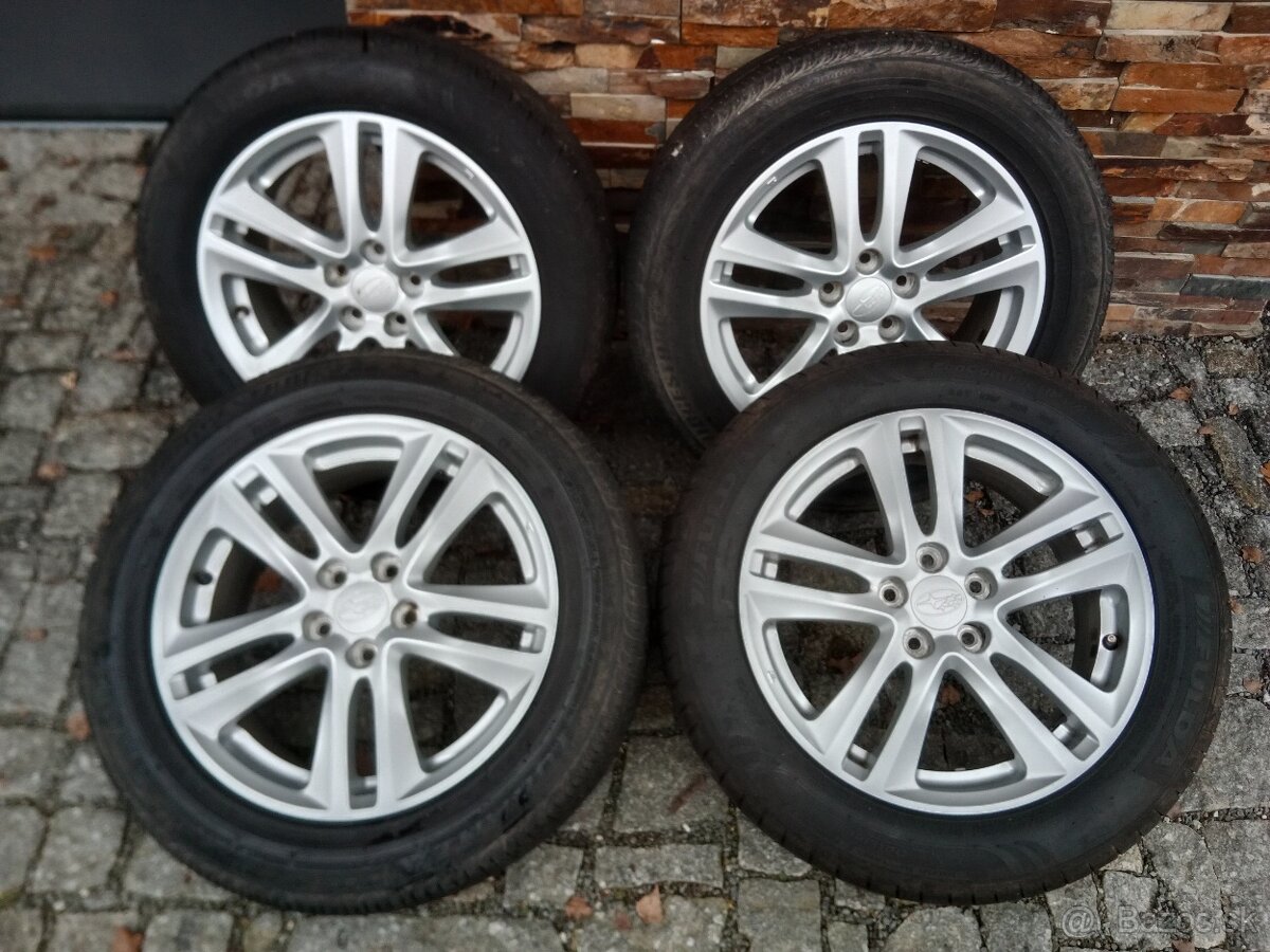 Subaru Impreza XV 2.0R 4X4 110kW r.2011 - Najeto jen 91Tis - 19