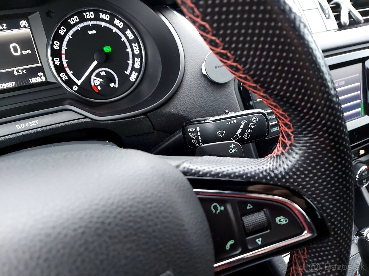 Škoda Octavia Combi 2.0 TDI DPF RS DSG - 19