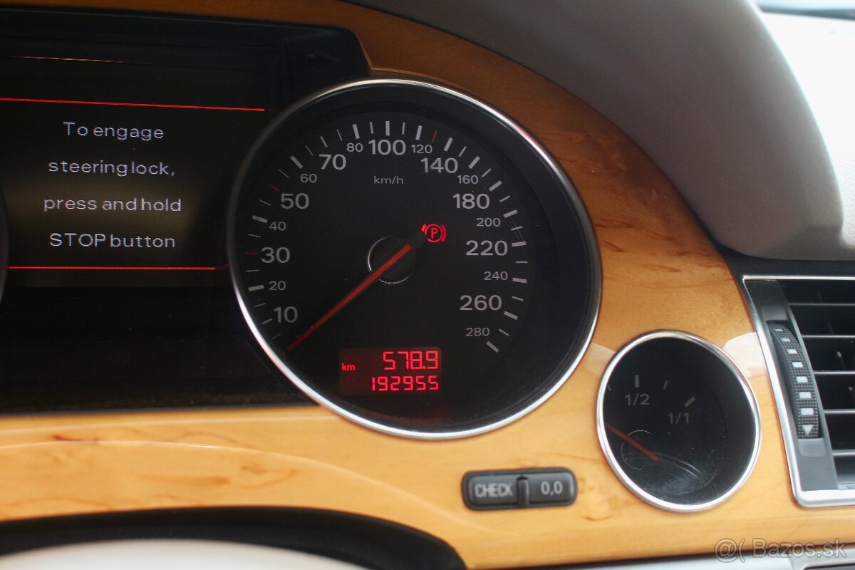 Audi A8 D3 4.2MPI 246kw 334k W12 paket - 19