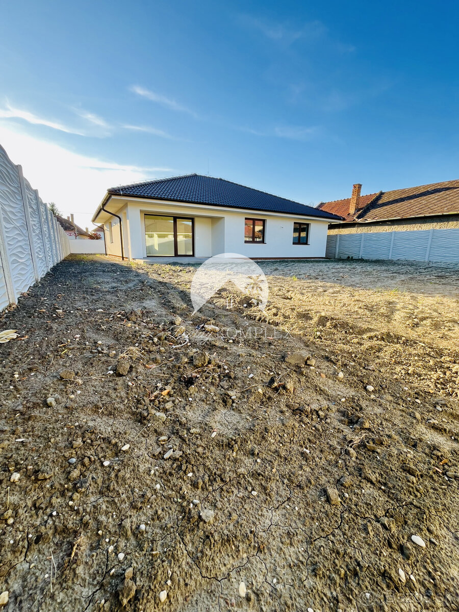 Reality KOMPLEX s.r.o., Vám ponúka na predaj moderný 4-izbov - 19