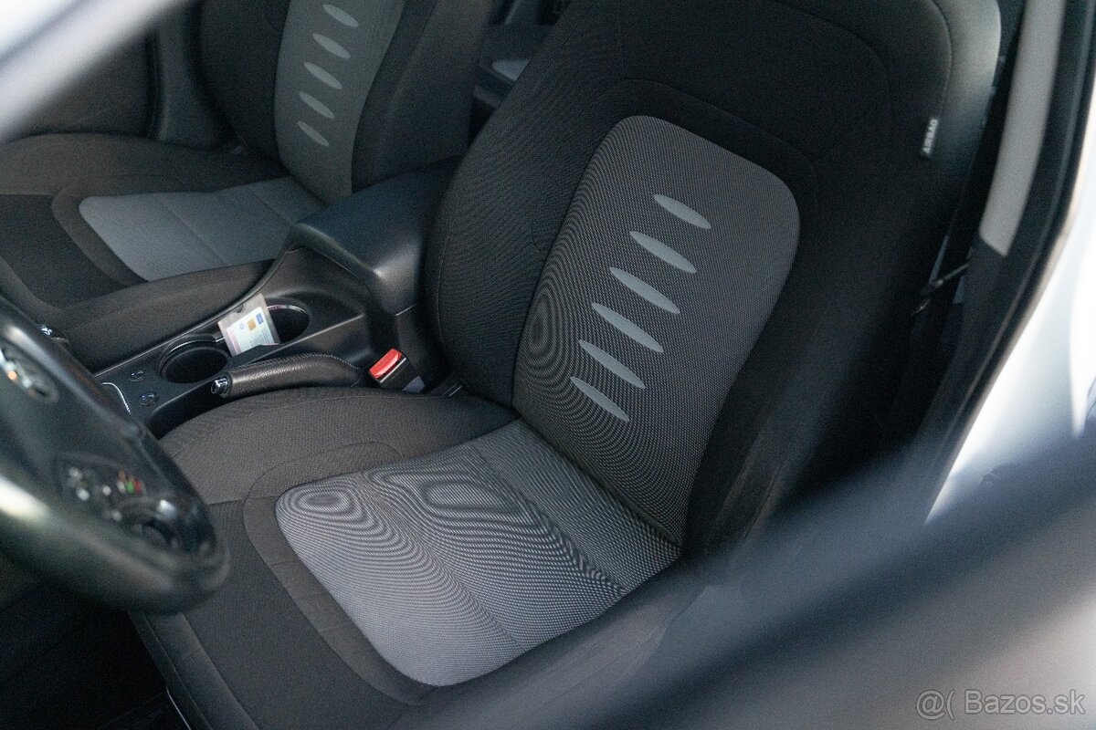Kia Ceed, 1.4i M6, SR vozidlo - 19