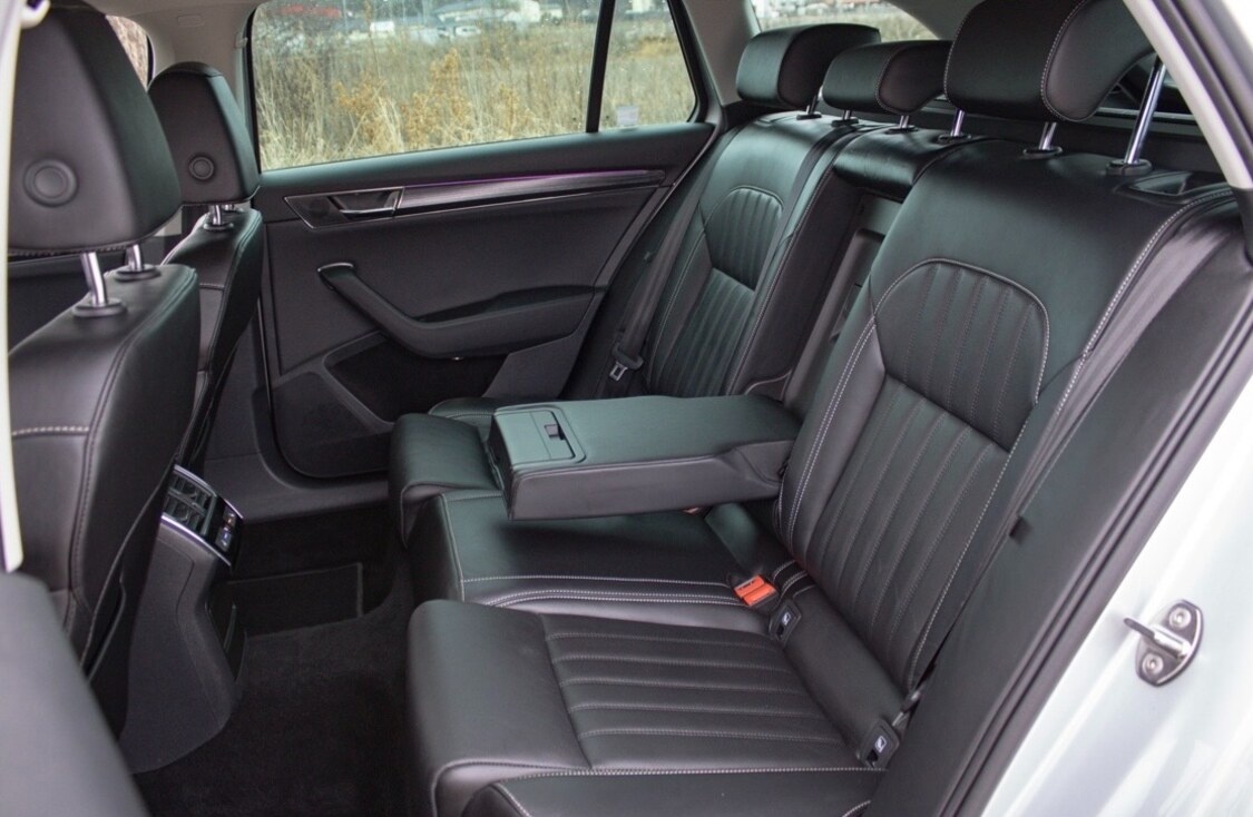 Škoda Superb 2.0 TDI DSG 2019 - 19