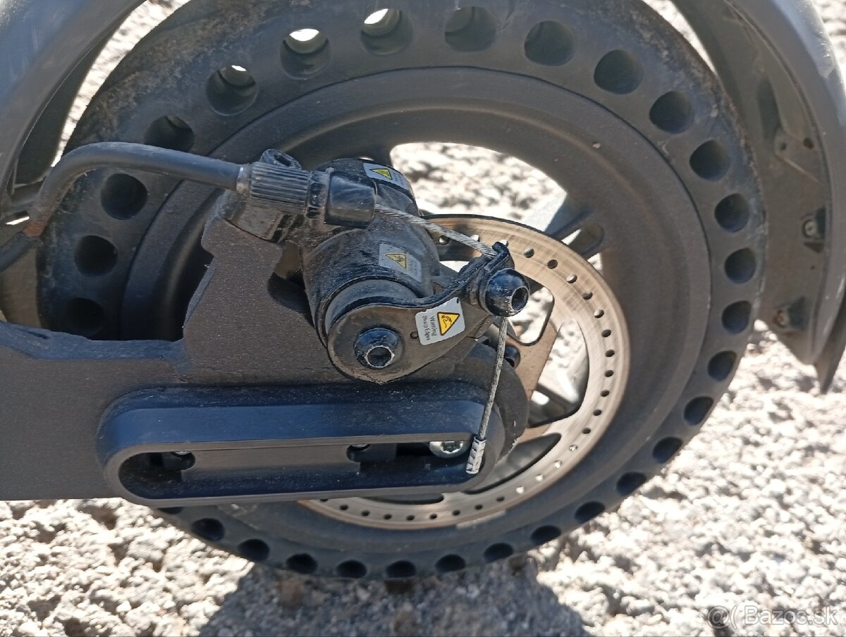 XIAOMI E SCOOTER (KOLOBEZKA) 4 A ESSENTIAL - 19