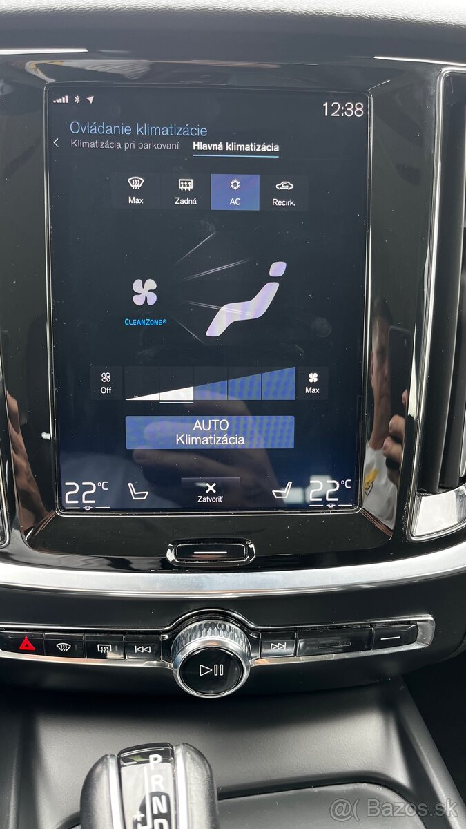 Volvo V60 T4 Momentum Pro A/T - 19