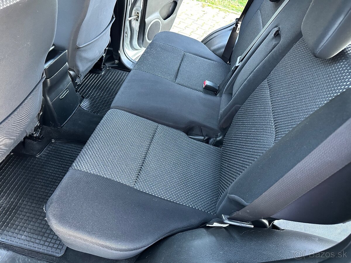 Suzuki Grand Vitara 2,0 Benzín 4WD AT - 19