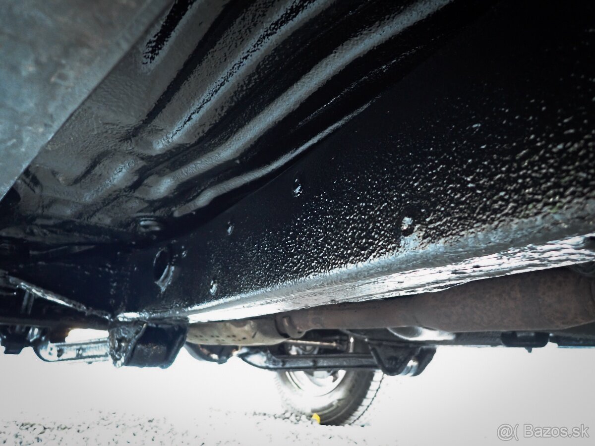 SUZUKI JIMNY 1.3benzin 2013 4x4 KOŽA KLIMA VYHREV ŤAŽNE - 19