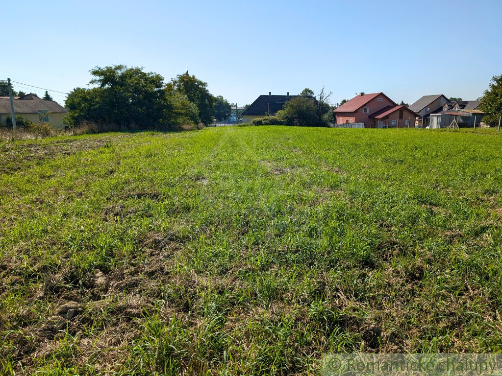 Mimoriadne veľký 55-árový pozemok so starším domom pri Vra - 19