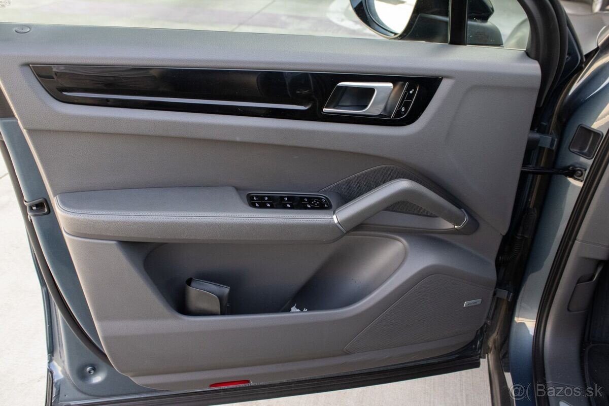 Porsche Cayenne 3.0 250kW / 2018 / TOP STAV - 19