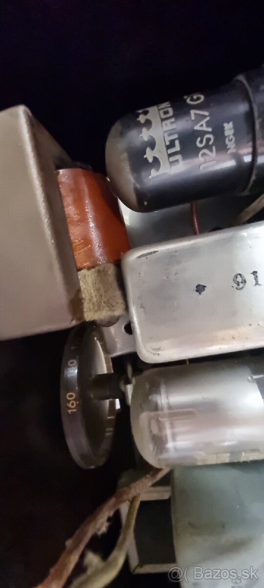 GENERAL ELECTRIC 》 MODEL 60 》5 Tube Radio + Electric Clock - 19