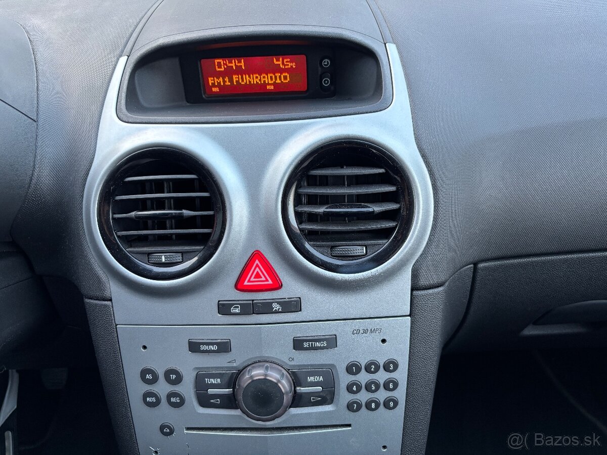 Opel Corsa 1.0i, 48 kW, manual - 19