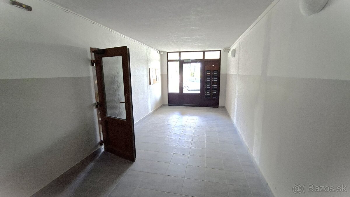 REZERVOVANÉ - Pekný 3.-izbový byt s loggiou po kompletnej re - 19