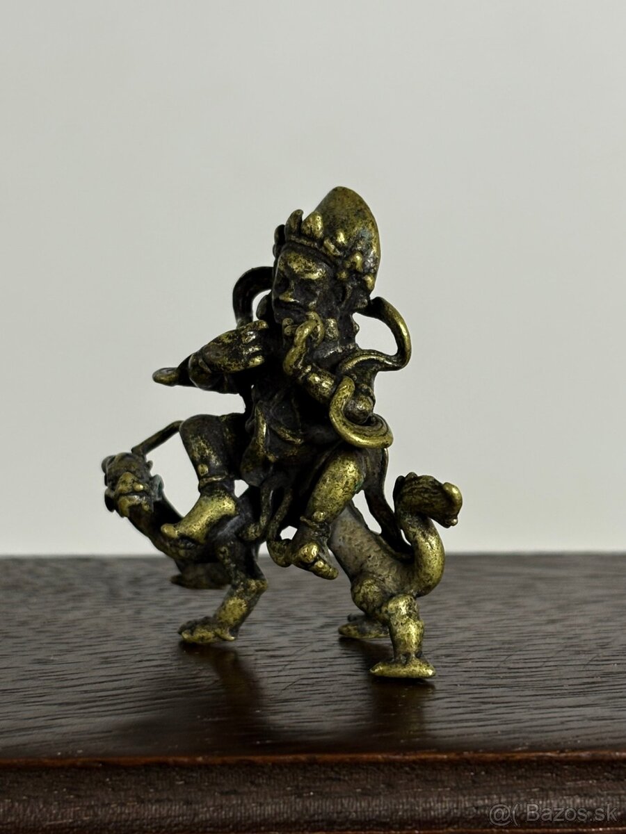 4 starožitné Tibetské bronzové sošky na originálnom drevenom - 19