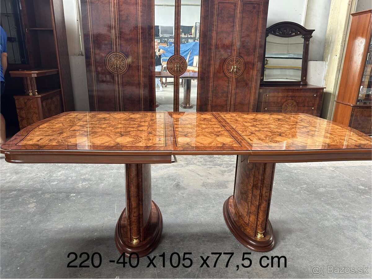 Luxusná talianska vitrína - 19