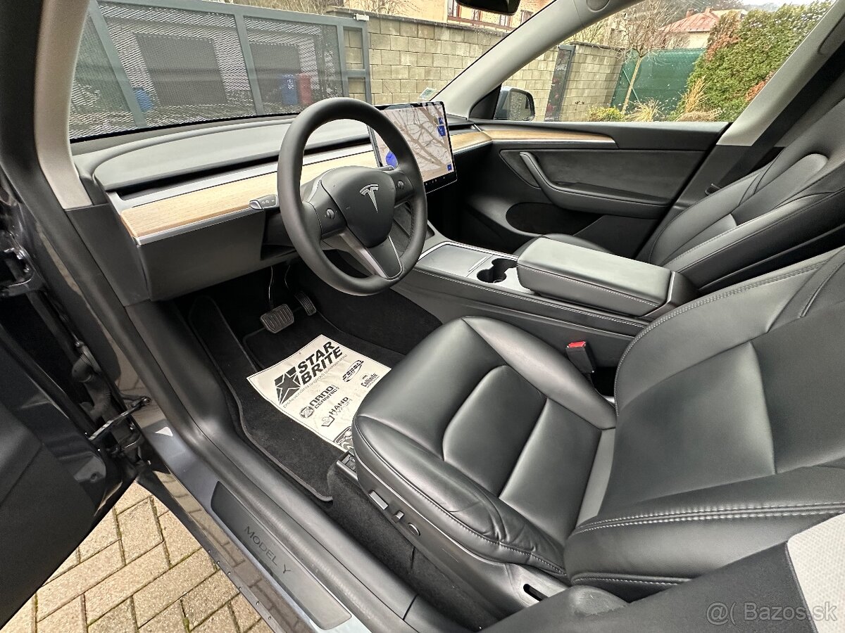 Tesla Model Y Long Range 4x4 - 19