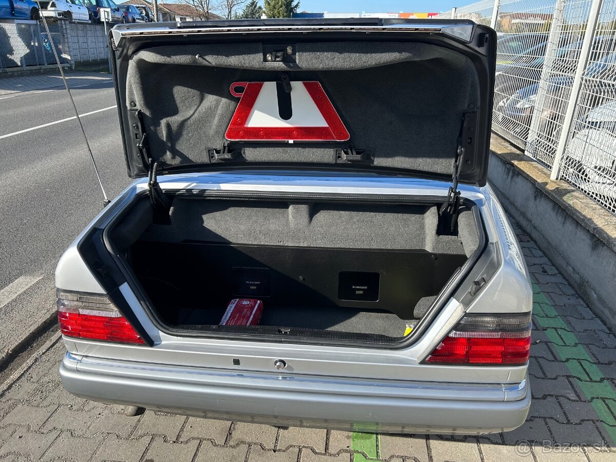 Mercedes-Benz E trieda Kabriolet E220 Cabrio - 19