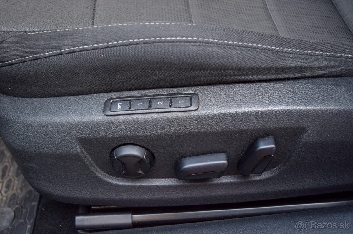 Škoda Superb Combi 1.6 TDI Ambition DSG - 19