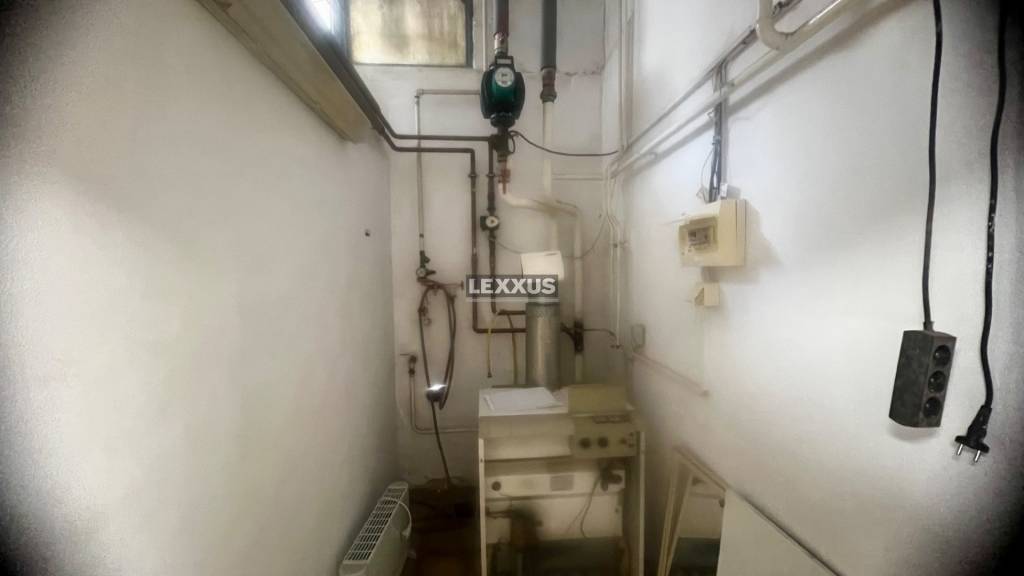 | komfortná skladová hala s parkovaním v areáli, Pod. Biskup - 19