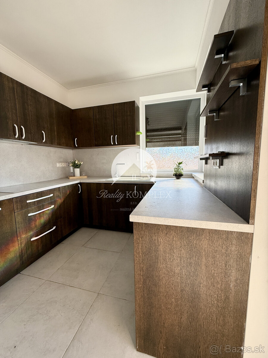 Reality KOMPLEX s.r.o. Vám ponúka na predaj rodinný dom v ob - 19