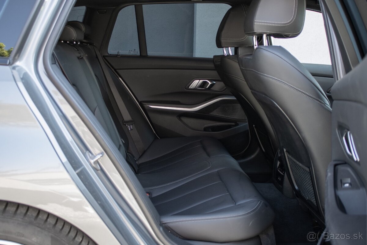 BMW Rad 3 Touring 318d mHEV A/T - 19