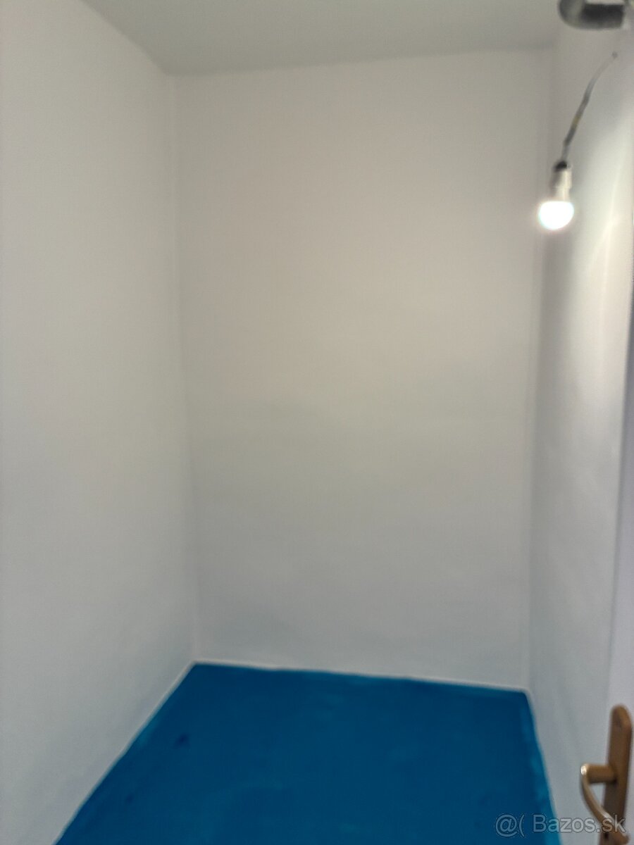 Rodinný dom 4.izbový + viničný domček s pozemkom - 19