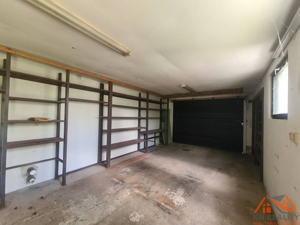 Na predaj dvojgeneračný rodinný dom Nové Zámky - 19