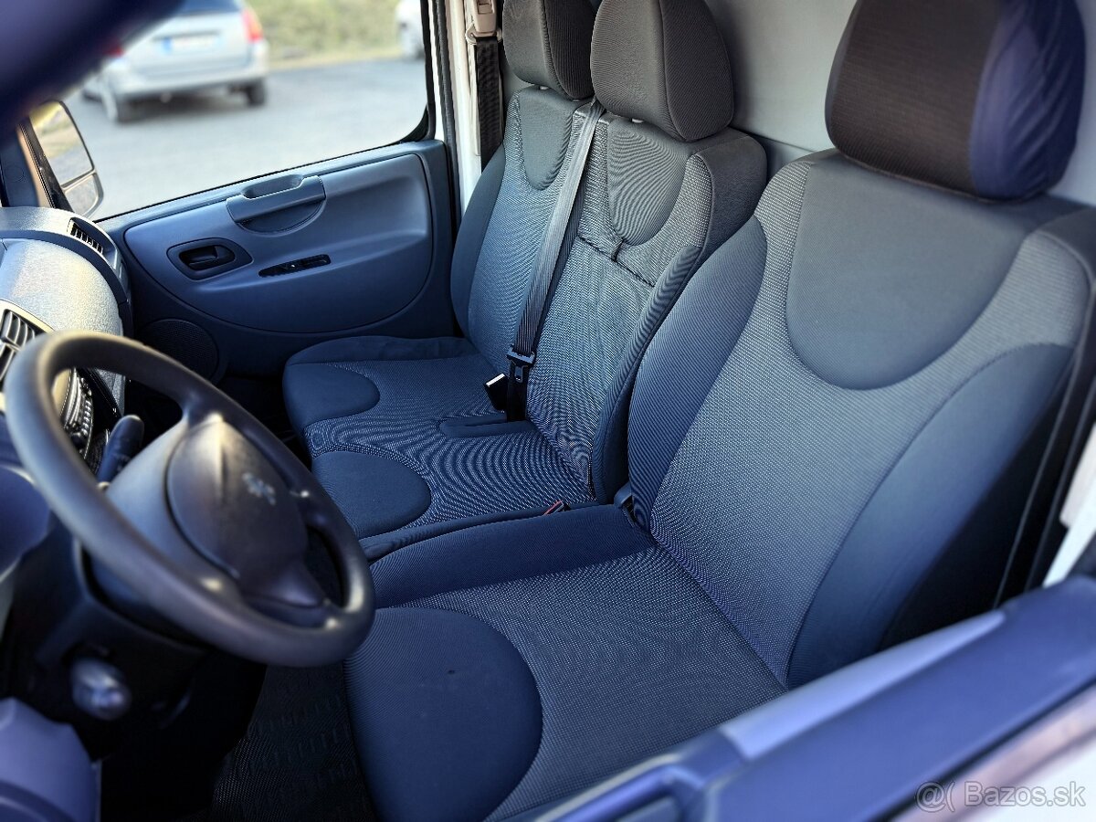 Peugeot Expert 1.6L L4 DOHC 16V - 19