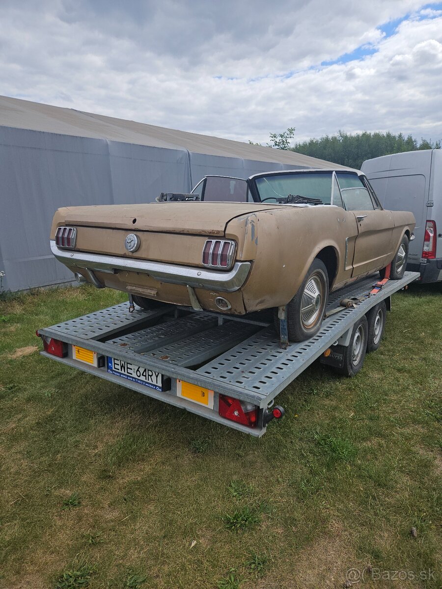 Ford Mustang V8 Cabriolet - 19