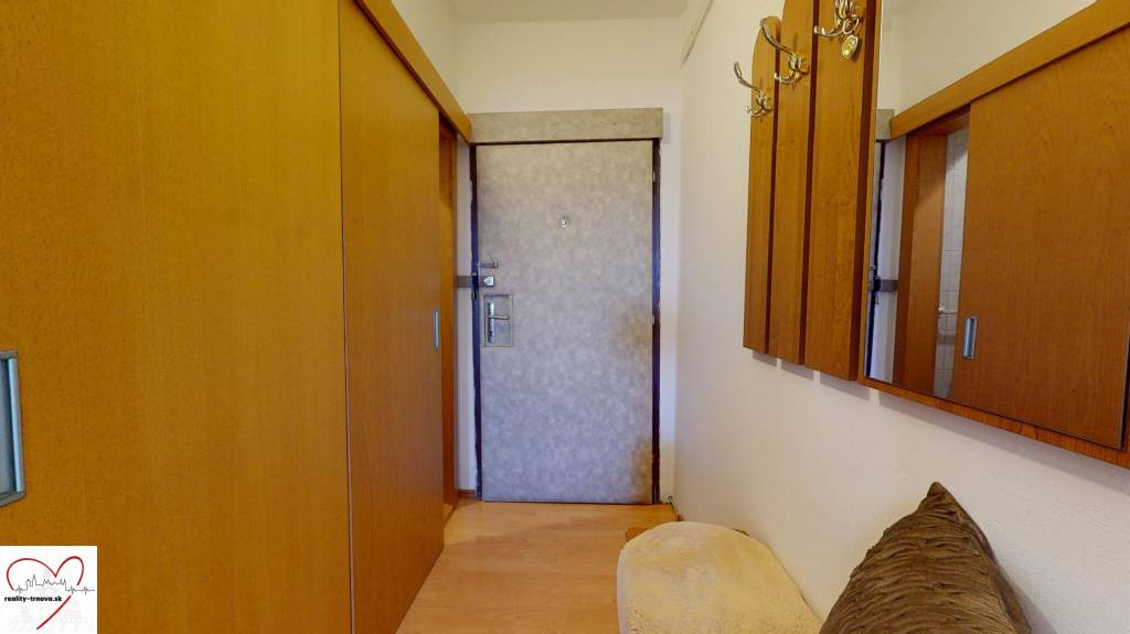 Z vchodu rovno do školy, na predaj praktický 3 izbový byt, A - 19
