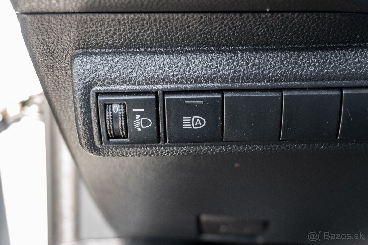 Toyota Corolla Combi 1.8 Hybrid - 19