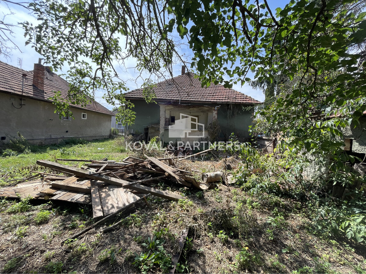 Rodinný dom s pozemkom 1720 m2 - 19