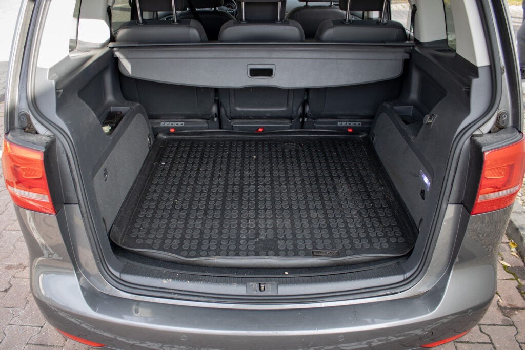 Volkswagen Touran - 19