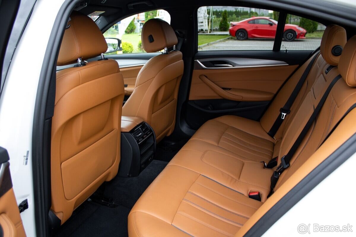 BMW Rad 5 530d xDrive A/T 2020 - 19