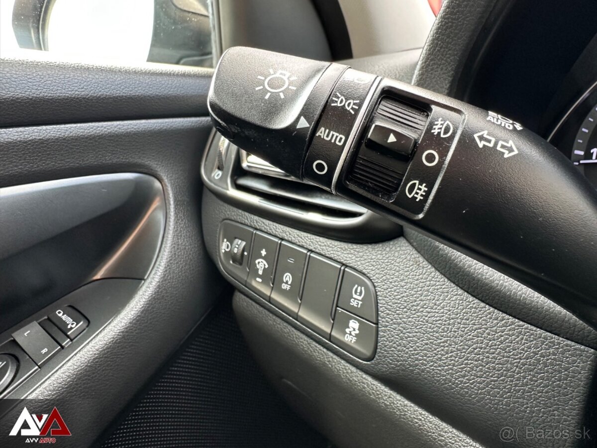 Hyundai i30 CW 1.5 T-GDi mHEV iMT Family, 130 540km, SR - 19