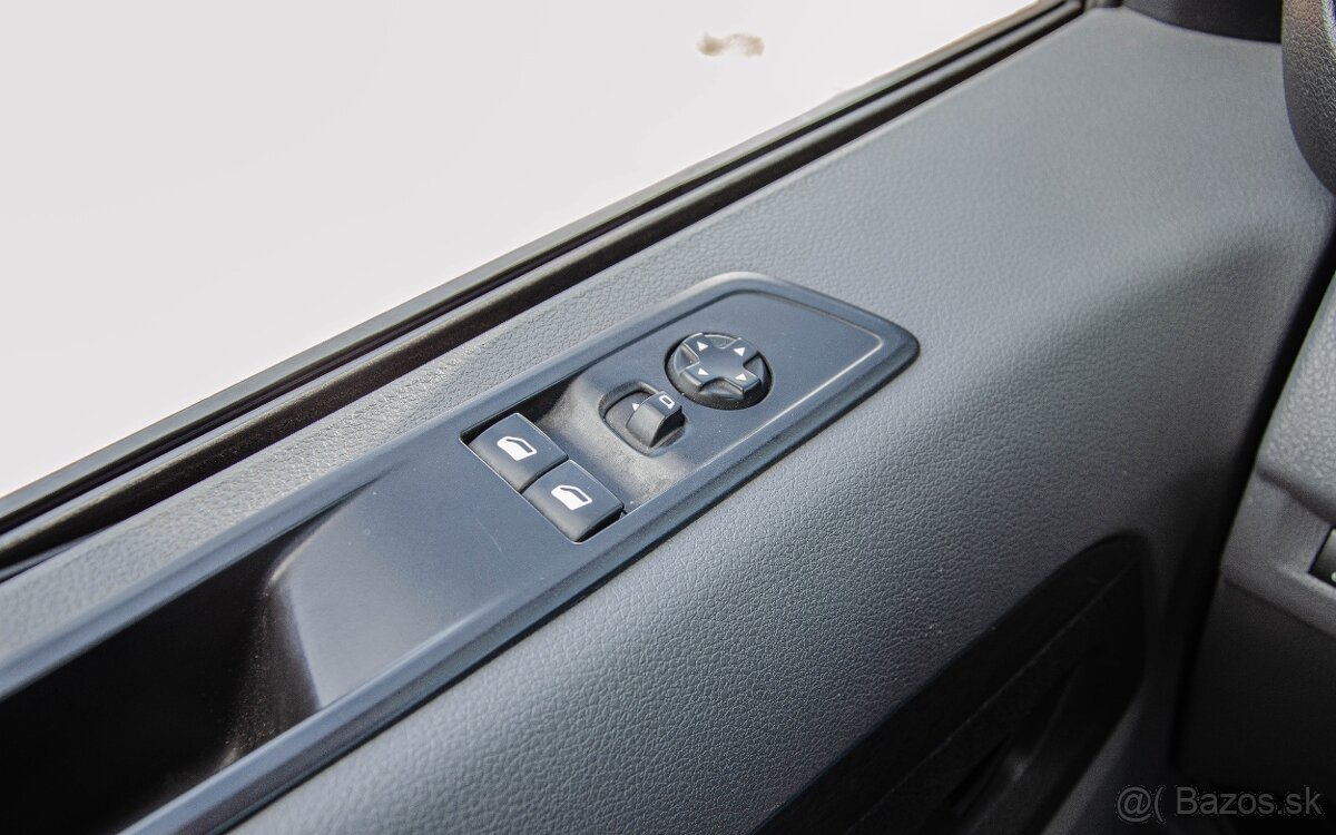 Peugeot Traveller 2.0 BlueHDi Long 8miestne 110kW M6 - 19