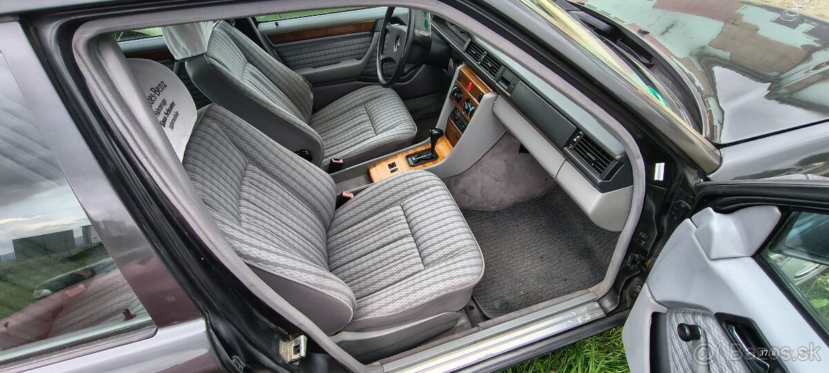 Mercedes W124 230E - 19