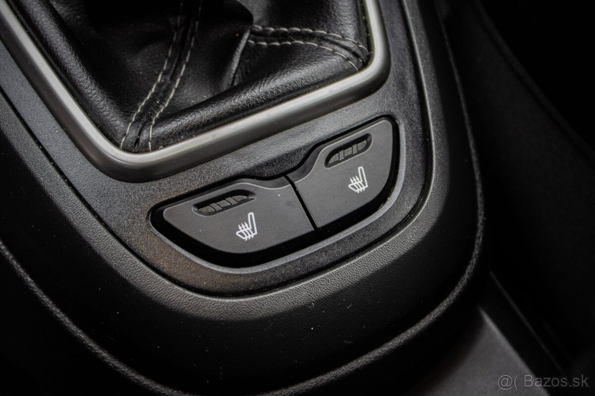 Lada Vesta SW Cross 1.6 MPI, 75kW, M5 - 19