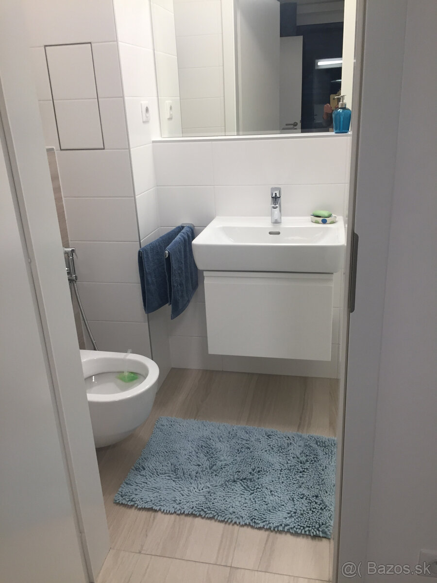 Prenájom štýlového 4-izbového bytu v projekte STEIN s dvomi - 19