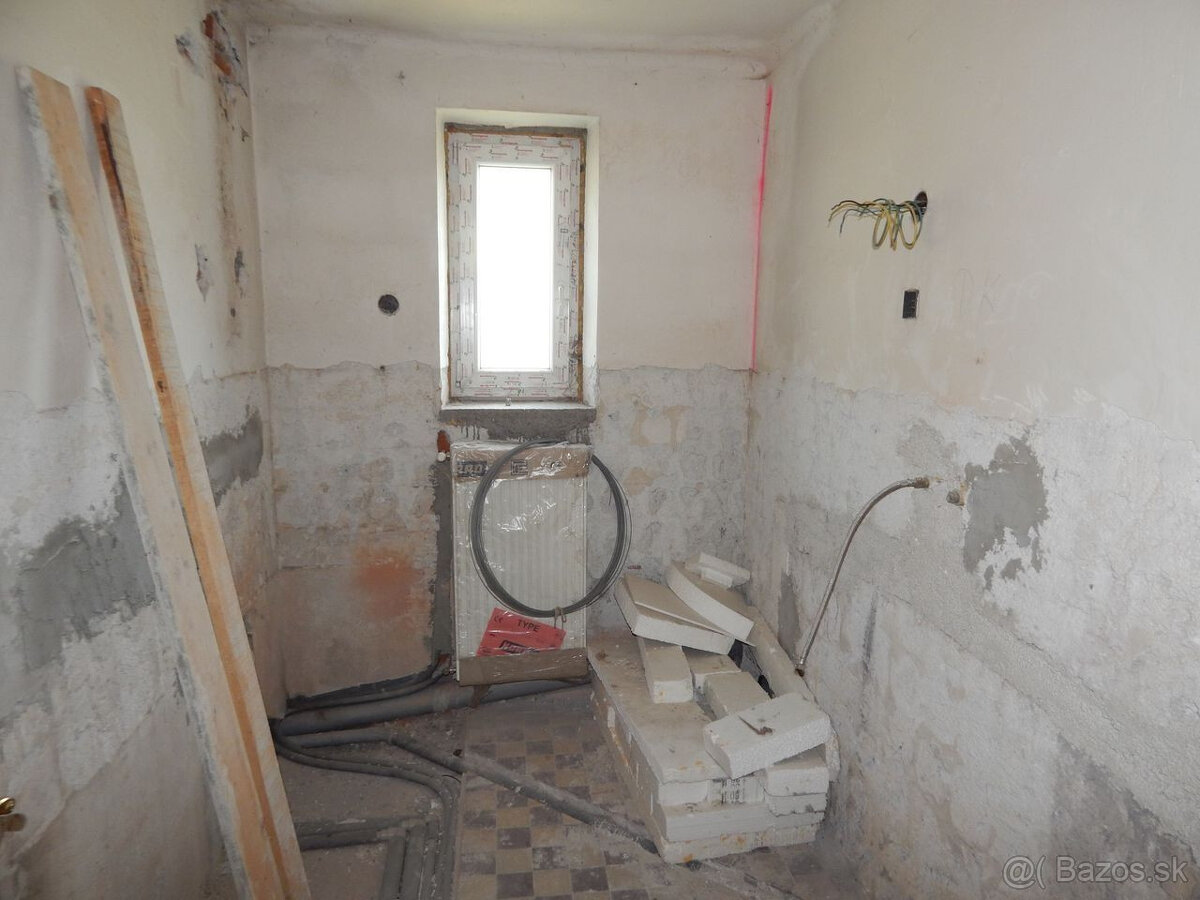 EXKLUZÍVNE-SPEKTRUM REALITY- Na predaj 7-izbový rodinný dom - 19