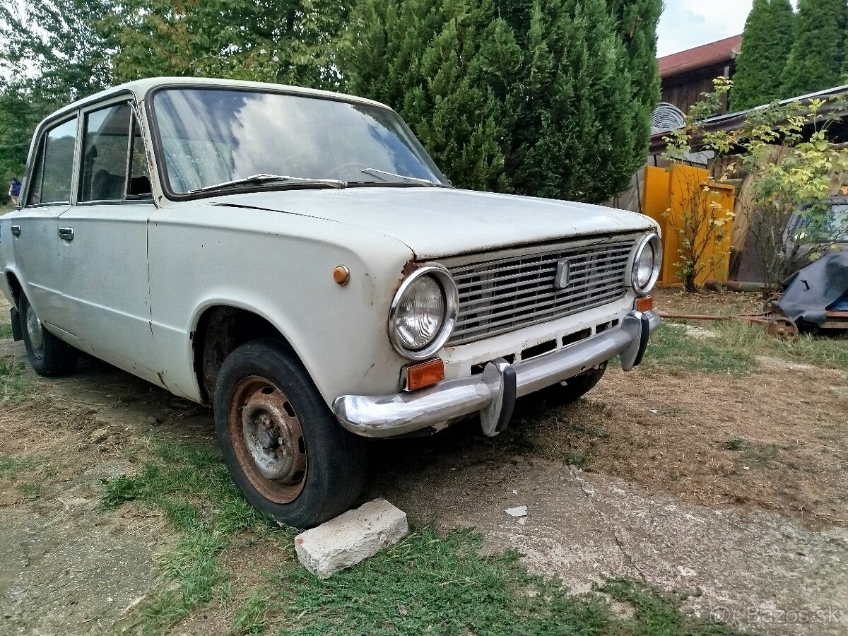 Predám dve auta Lada 2101 - 19