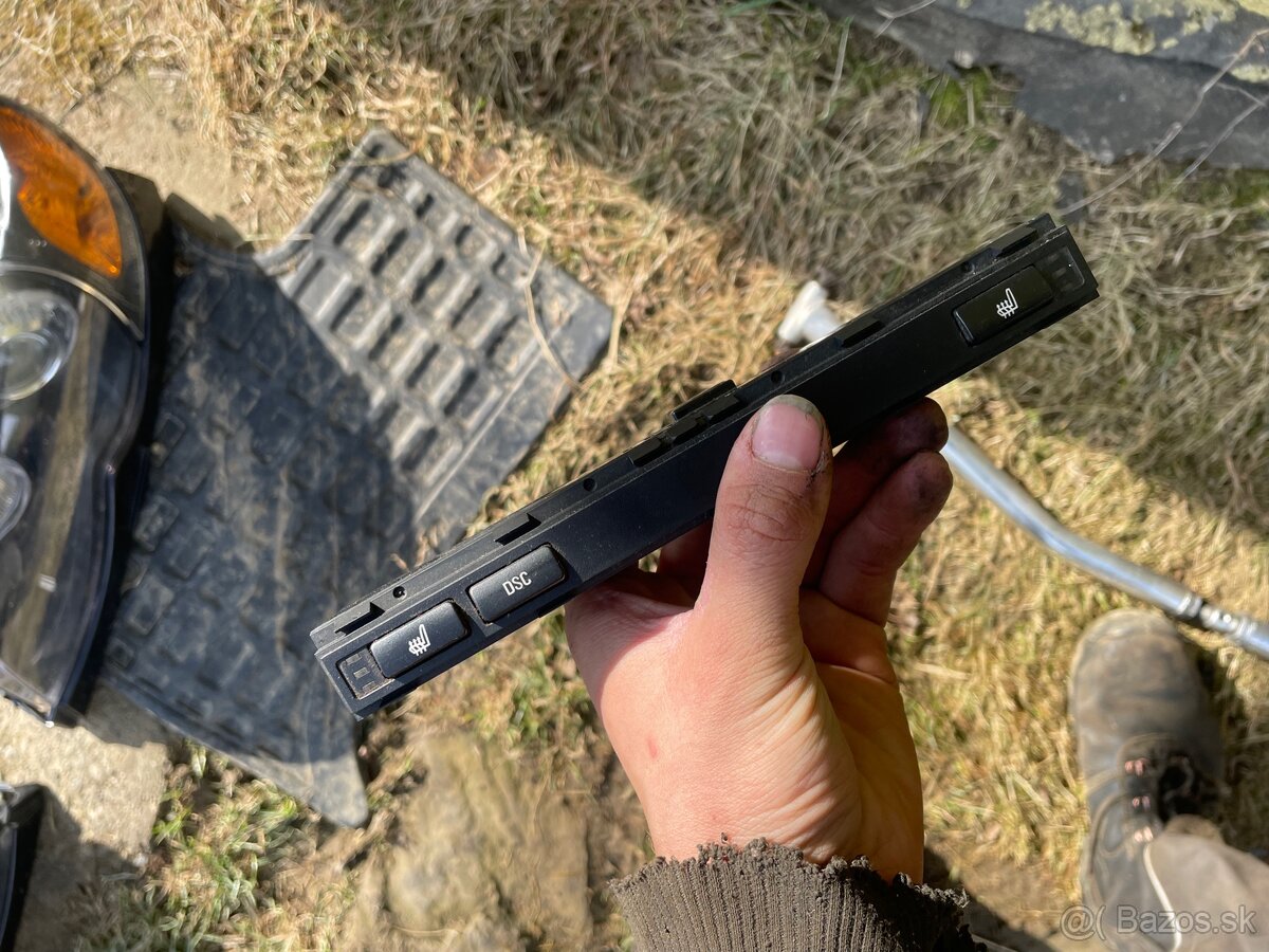 E46 330d 135kw rozpredám - 19