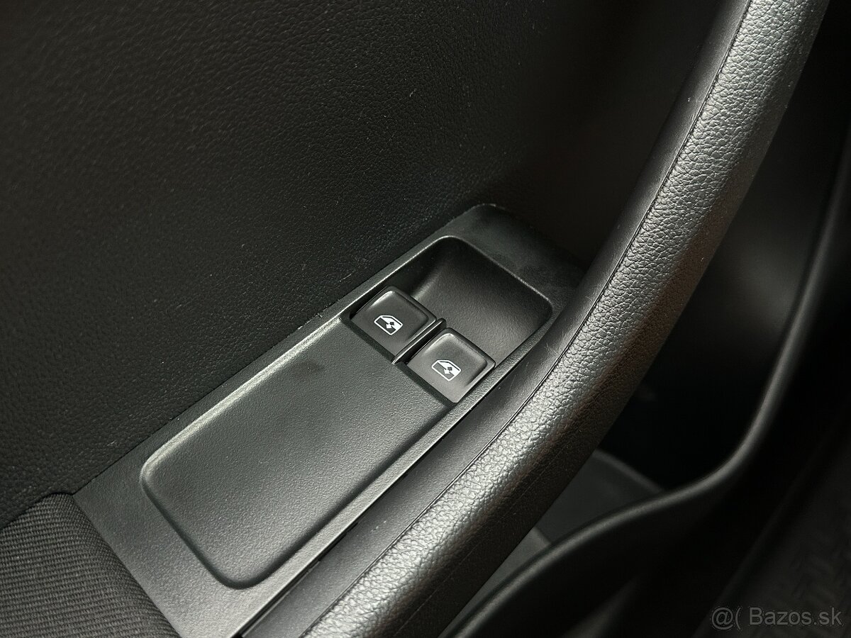 Škoda Fabia Combi 1.0 TSi M5, r.v.: 2021 - 19