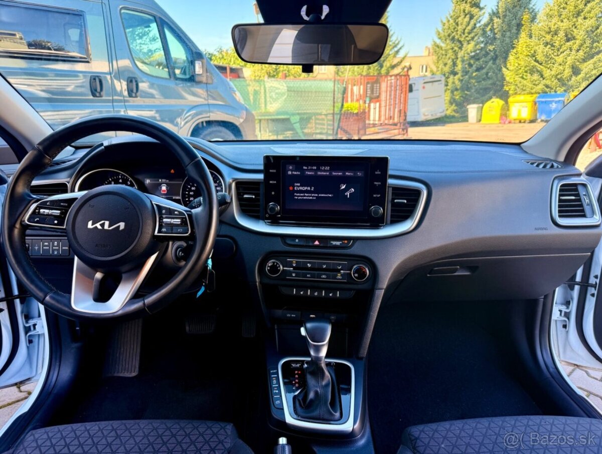 Kia Ceed 1.5T-GDI-118kW-AUTOMAT-ČR-DPH- - 19