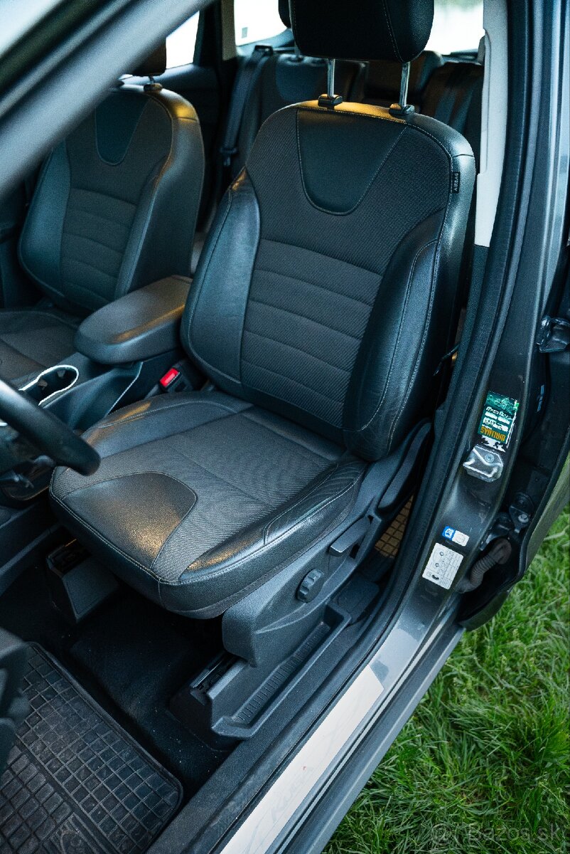 Ford Kuga 2.0 TDCi - 19