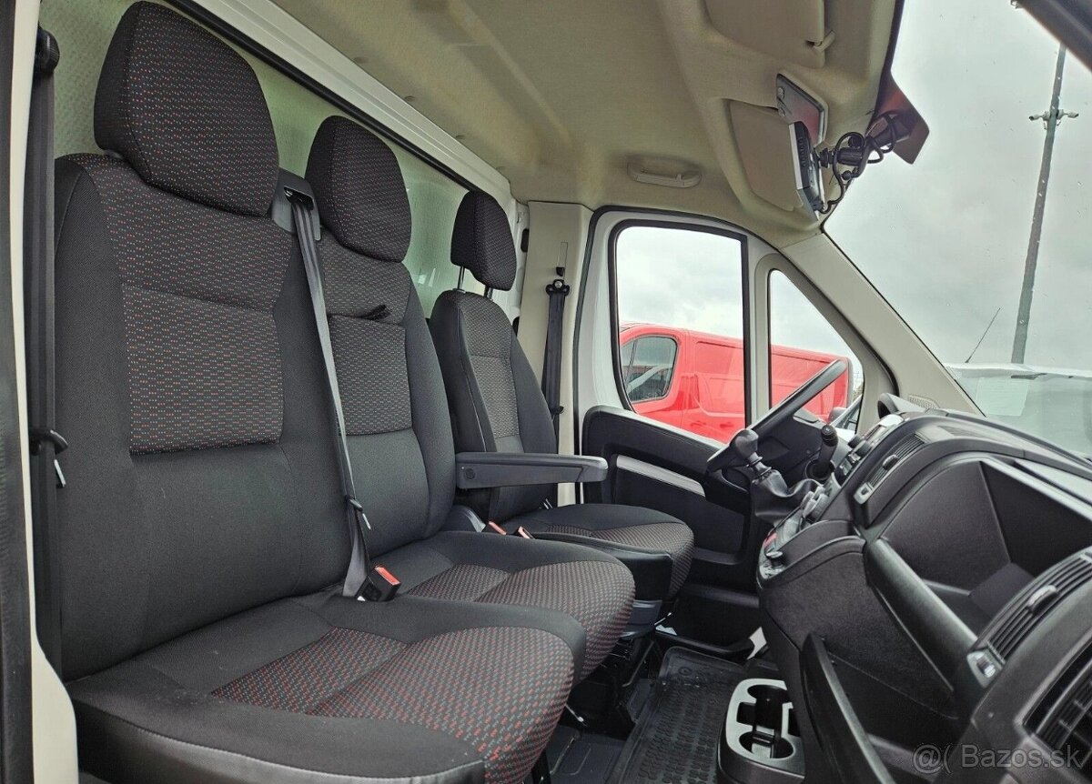 Peugeot Boxer 2.2 HDi 165 koni 8 paletovy kontajner rok 2021 - 19