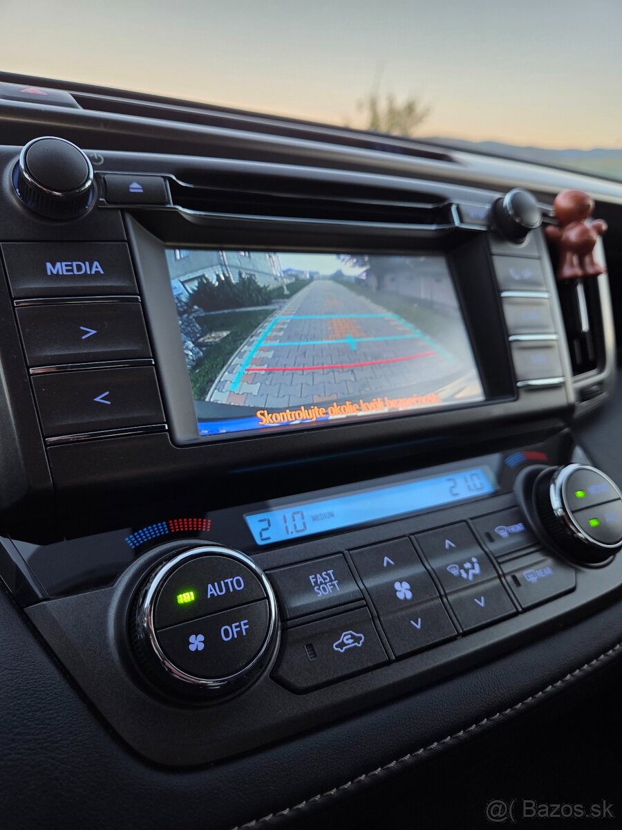 Toyota Rav4 2.0 D-4D - 19