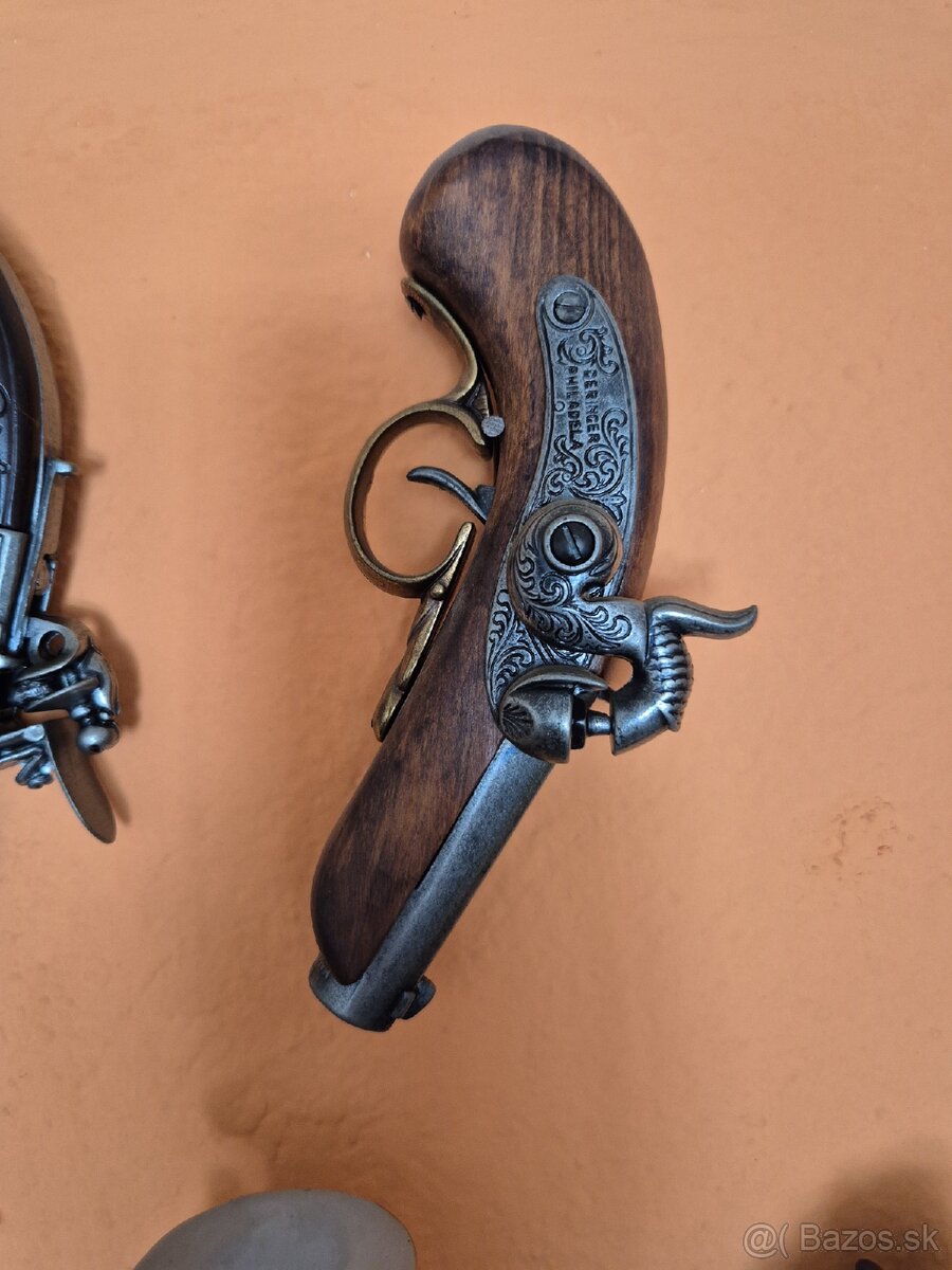 Repliky kresadlovych pištolí - 19