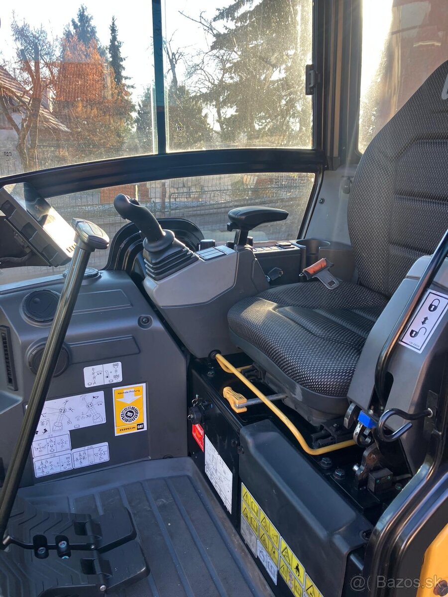 Prodám minibagr CAT 301.6 - 19