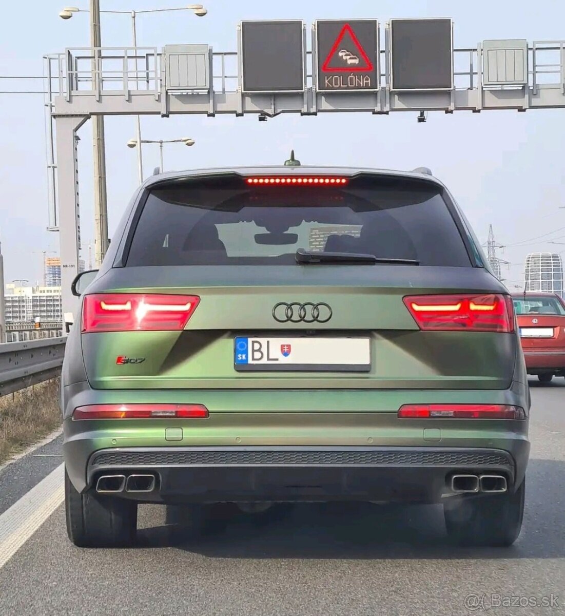 AUDI DRZIAK NA LOGO ZNAK DO PREDNEJ MASKY - 19