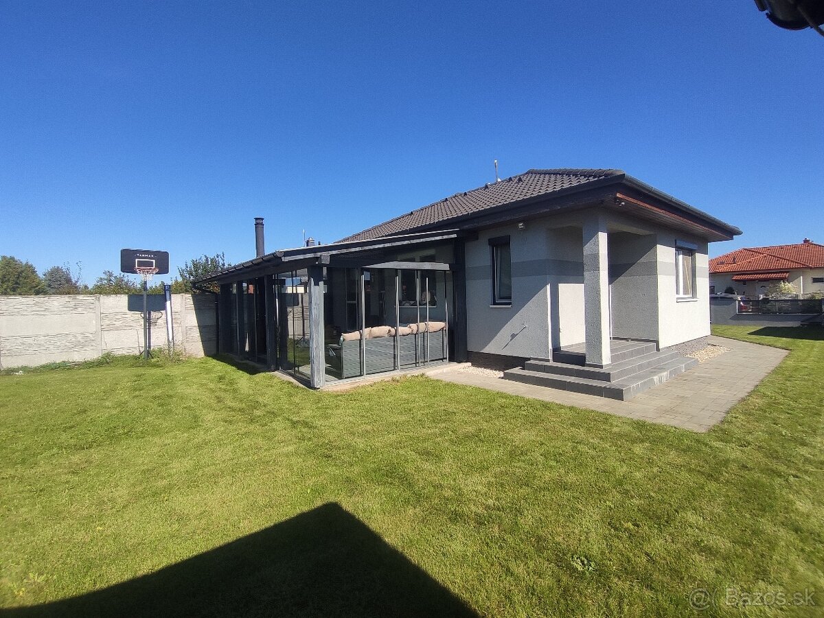 4 - izbový rodinný dom, veľký pozemok 583 m², garáž, Rajka - 19