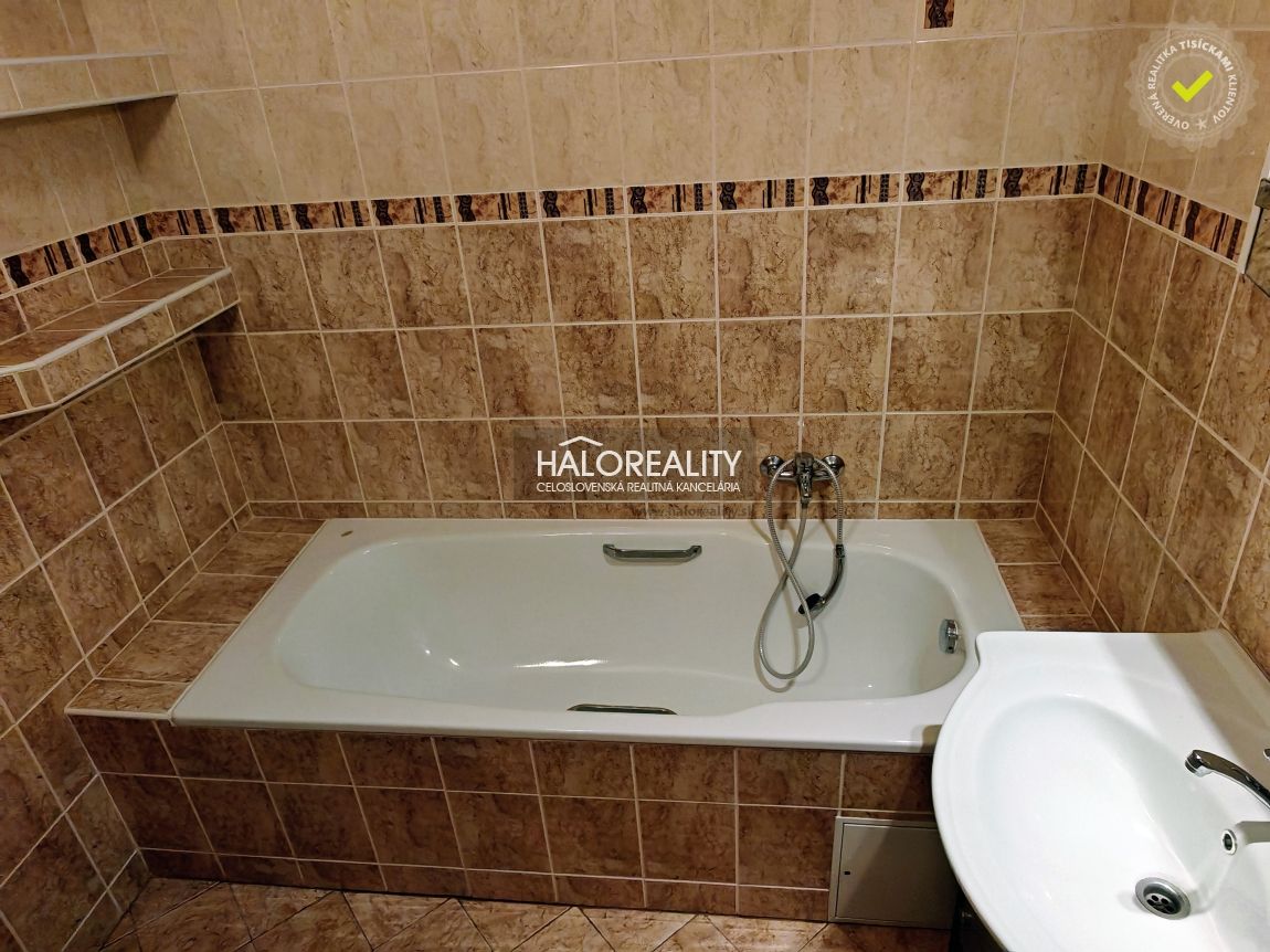 HALO reality - Predaj, trojizbový byt Poprad, Bajkalská - E - 19